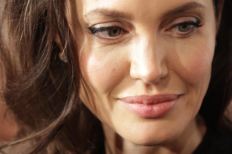 Анджелина Джоли рассказала, как ее дети проводили старшего брата в университет