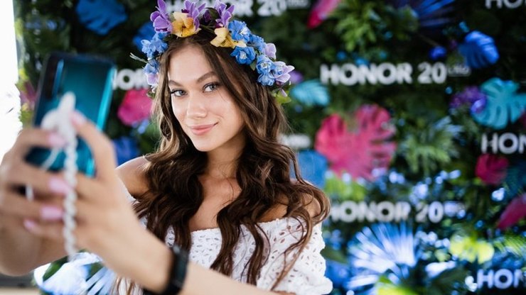 Смартфон для волшебных фото: в России стартовали продажи HONOR 20 PRO