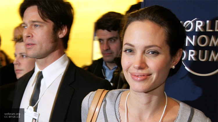 18-летний сын Анджелины Джоли стал студентом