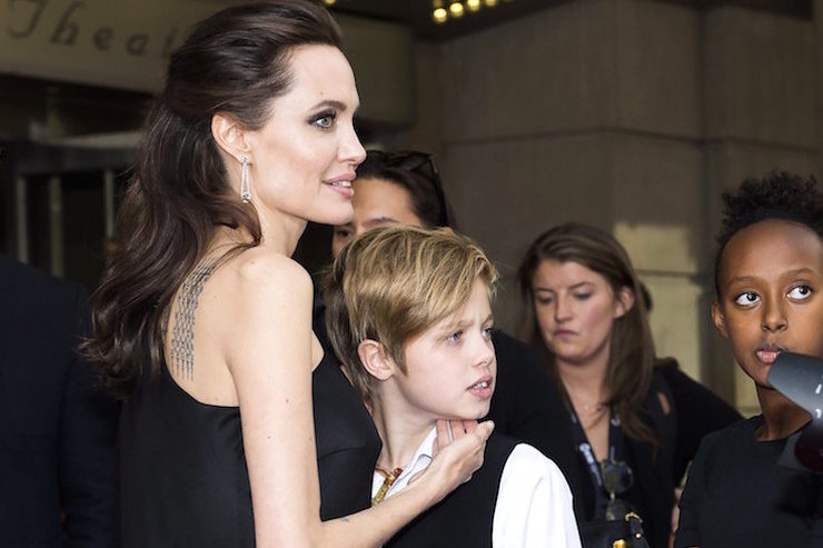 13-летняя дочь Анджелины Джоли переехала от нее к Брэду Питту
