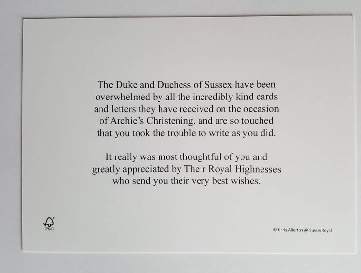 Меган Маркл и принц Гарри прислали фанатам семейную фотокарточку