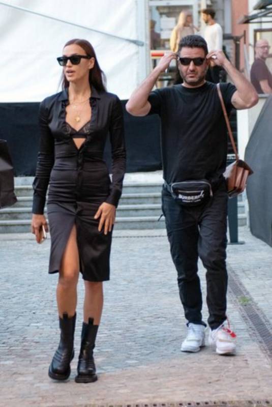 Ирина Шейк в платье с экстремальным декольте прогулялась по Милану