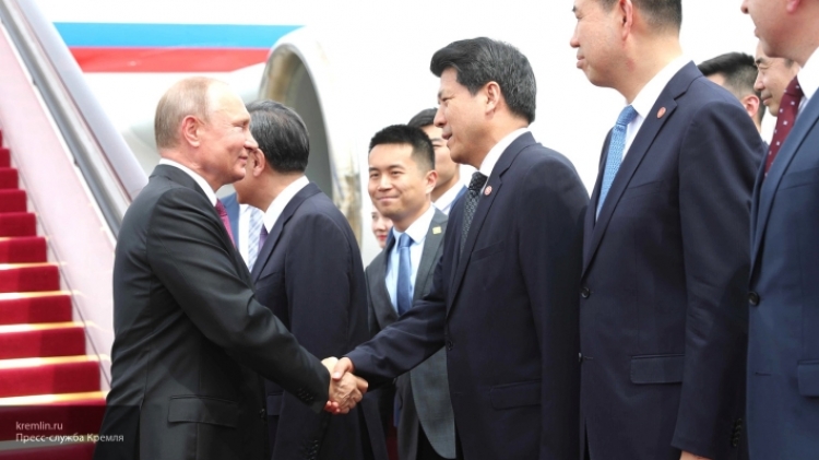 Премьер Госсовета КНР уверен, что РФ и Китай имеют большие перспективы для сотрудничества 