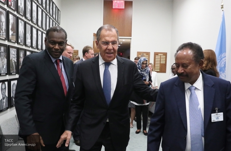 Лавров и глава правительства Судана обсудили двустороннее сотрудничество