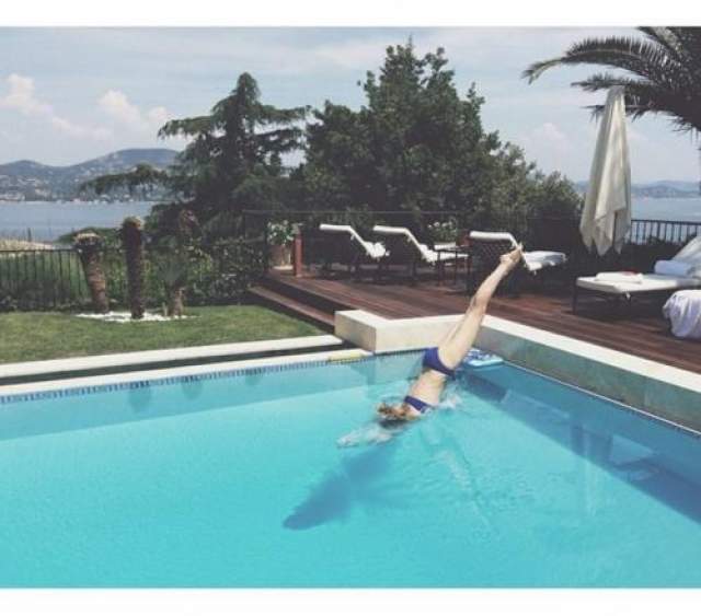 
            40 лучших Instagram-фото звезд в купальниках        