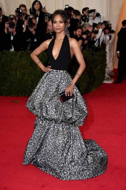 
            Самые роскошные декольте западных и российских звезд        