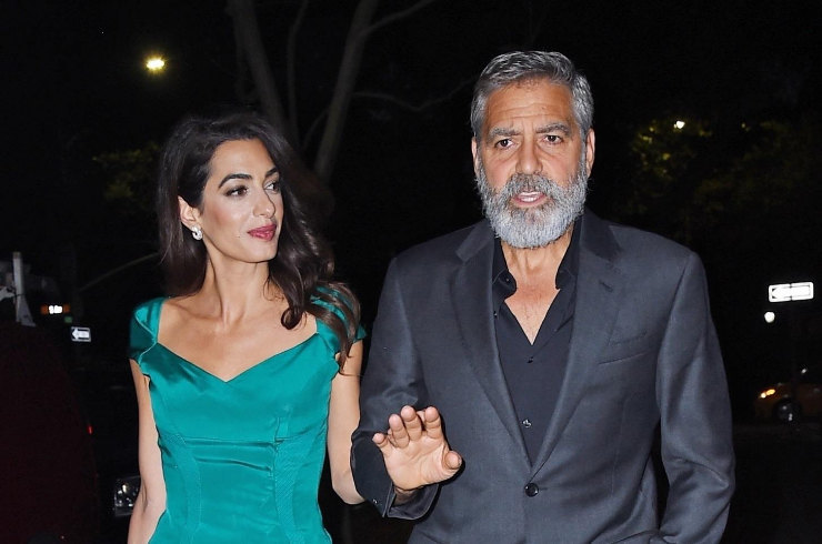 Джордж Клуни защитил супругу от папарацци