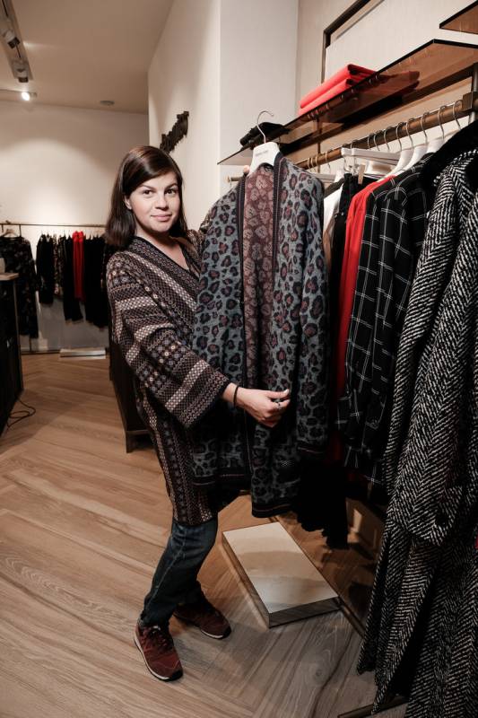 Глафира Тарханова в леопардовом платье в пол пришла на коктейль модного бренда