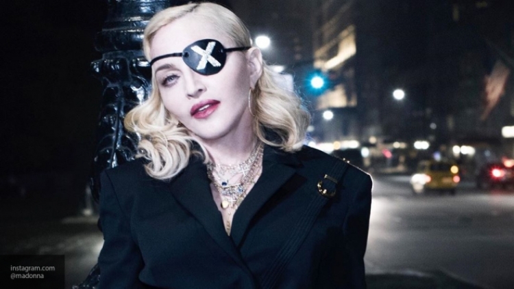 Мадонна перенесла шоу в Нью-Йорке из-за поврежденного колена