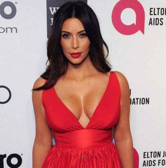 
            Самые роскошные декольте западных и российских звезд        