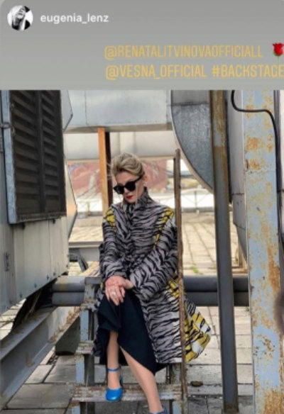 Рената Литвинова предложила носить пальто на обнаженное тело