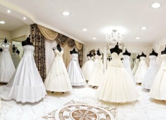 Чем отличается салон свадебных платьев от магазина Чем отличается салон свадебных платьев от магазина