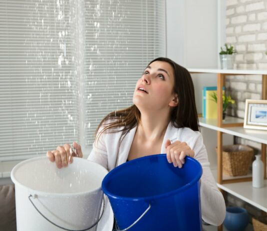 Что делать, если вас затопил сосед сверху? Что делать, если вас затопил сосед сверху?