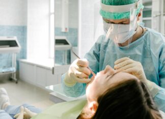 Все о рецессии десны. Рассказывает стоматолог Капил Кхурана Все о рецессии десны. Рассказывает стоматолог Капил Кхурана