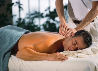 Зачем нужен эротический массаж: в чем польза?