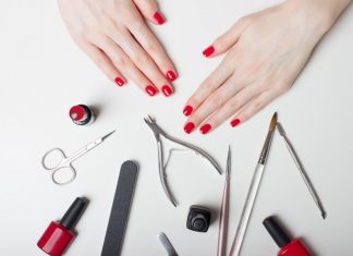 Преимущества магазина профессиональной косметики для маникюра
