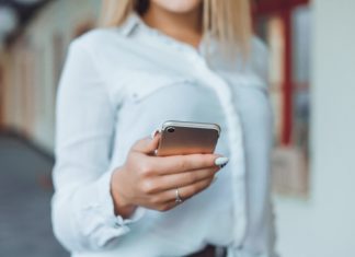 СМС информирование клиентов: удобный и эффективный инструмент для бизнеса