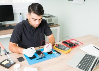 Замена дисплея iPhone XR: особенности и нюансы