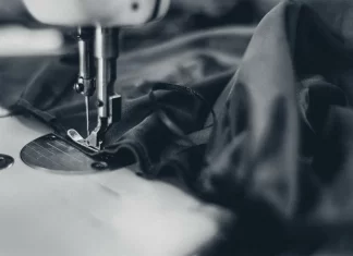 Как выбрать швейную фабрику для массового производства одежды: на что обратить внимание