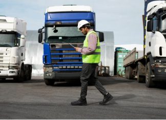 Как работать дальнобойщиком с категорией Е