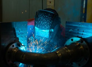 Сварка металлоконструкций: от «искры» MIG/MAG до роботов на площадке