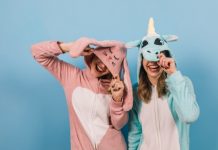 Поздравление ростовыми куклами: яркий способ удивить и развеселить