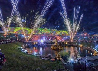 Осенний фестиваль фонтанов Петергоф: возрождение традиции