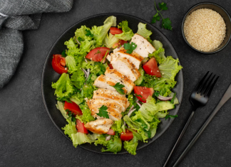 Салат с доставкой: как получить свежий вкус и не прогадать