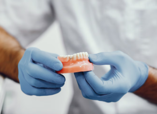 Протезирование зубов: современные решения для восстановления улыбки