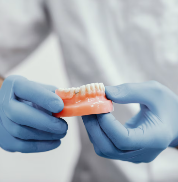 Протезирование зубов: современные решения для восстановления улыбки