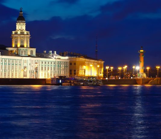 Санкт-Петербург — культурная столица России: истоки и современность