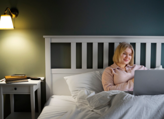 Кровать-невидимка: 5 идей со скрытым спальным местом