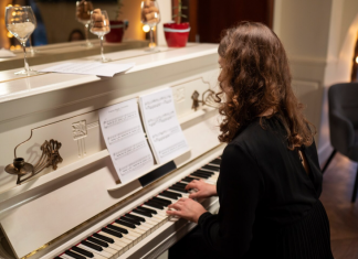 Студия для съемок с пианино: как выбрать подходящую локацию