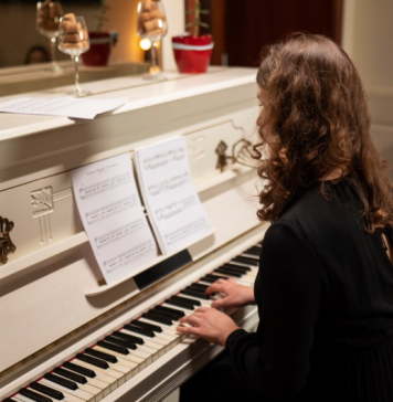 Студия для съемок с пианино: как выбрать подходящую локацию