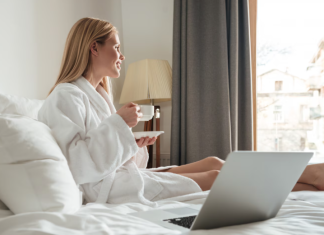 Классический двухместный номер с одной кроватью: комфортный выбор для отдыха и деловых поездок