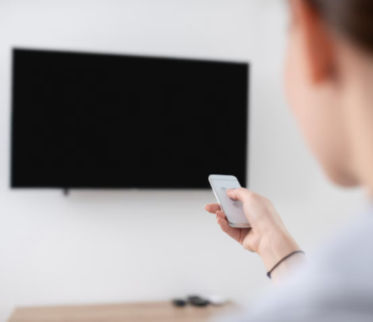 Почему телевизор перестал показывать: основные причины и способы решения